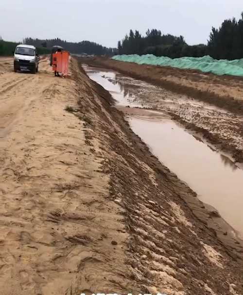青岛李沧区河道降水